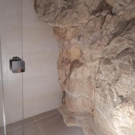 Des Roches A Vendégház 5*